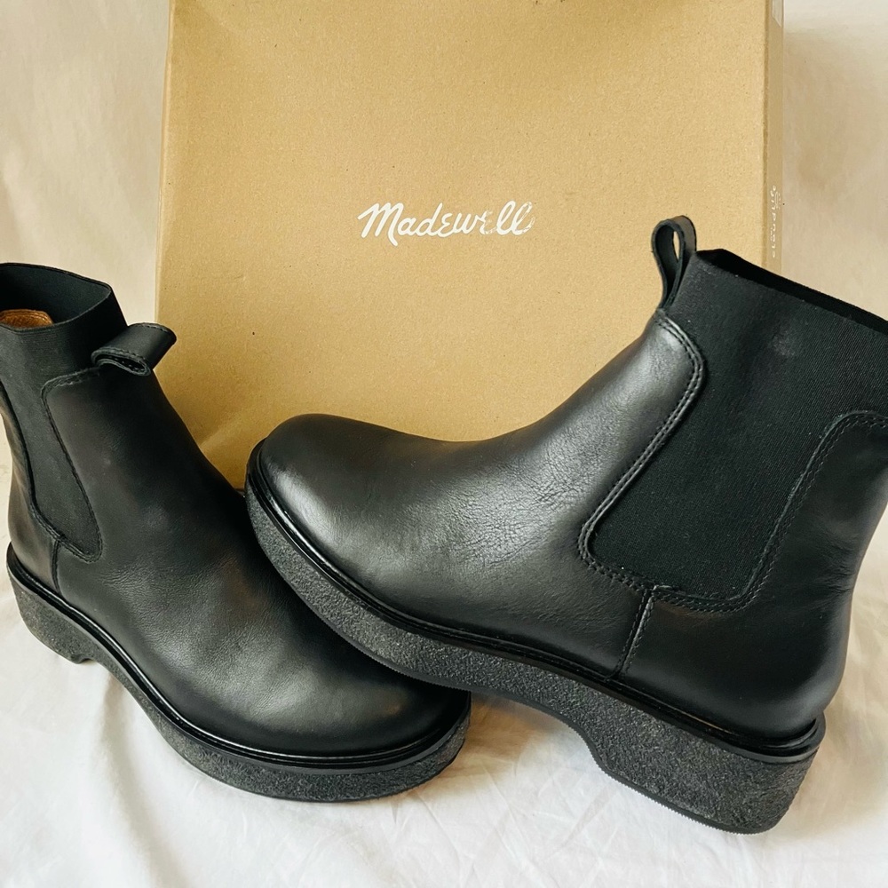 NWT Madewell Camryn Chelsea Boots Black